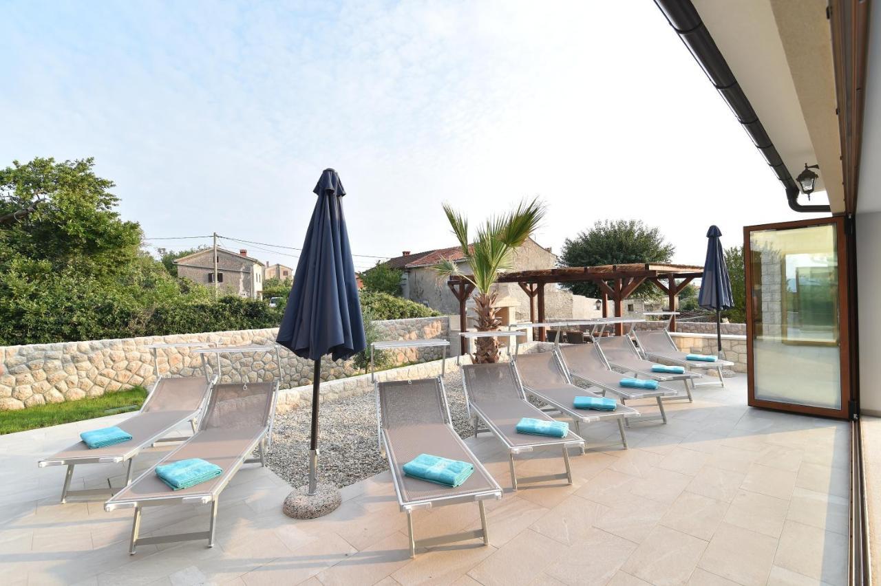Villa Muskatel -With Heated Pool Brzac ภายนอก รูปภาพ