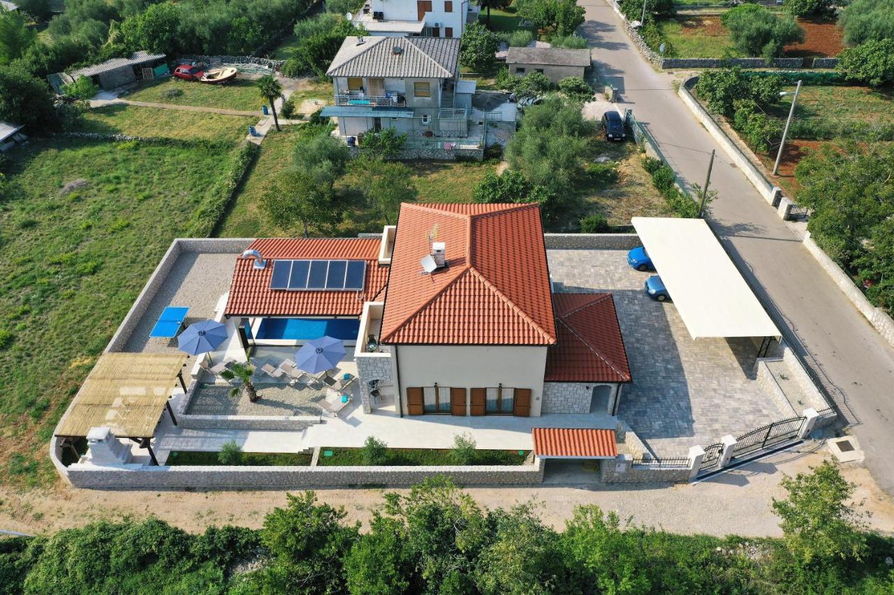 Villa Muskatel -With Heated Pool Brzac ภายนอก รูปภาพ