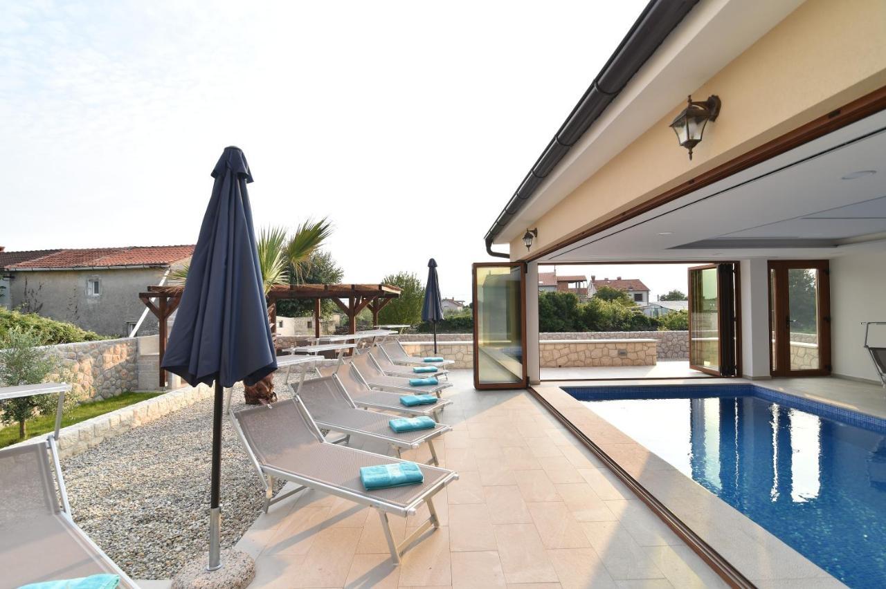 Villa Muskatel -With Heated Pool Brzac ภายนอก รูปภาพ